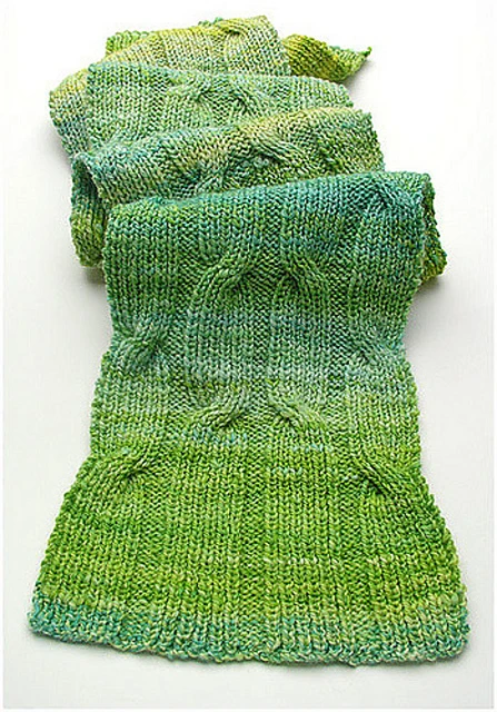 Criss-Cross-Cable Scarf: Kostenloses Strickmuster / free knitting pattern (Wollhuhn)